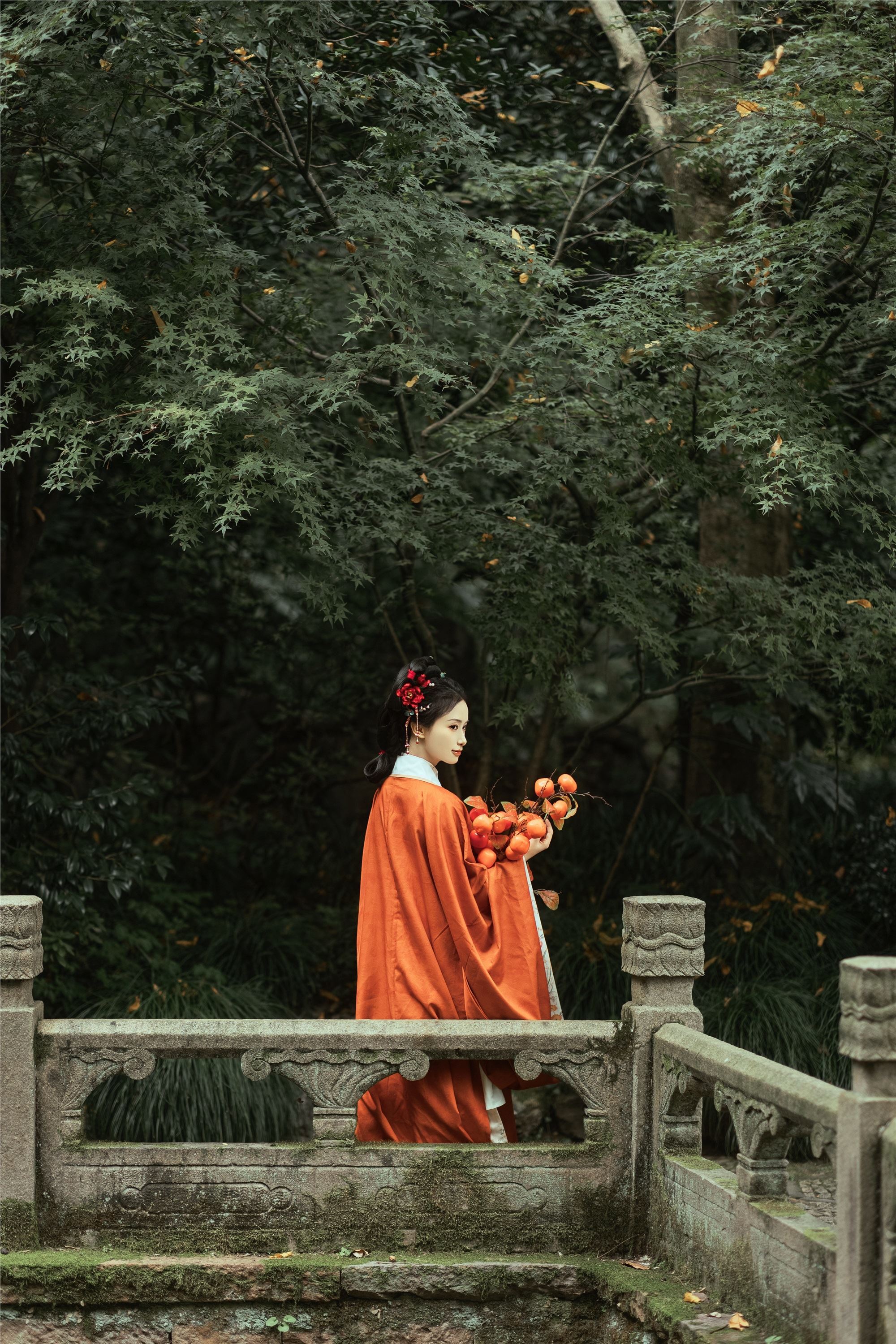 YITUYU艺图语 2025.01.26 秋游故寺 眸小妖